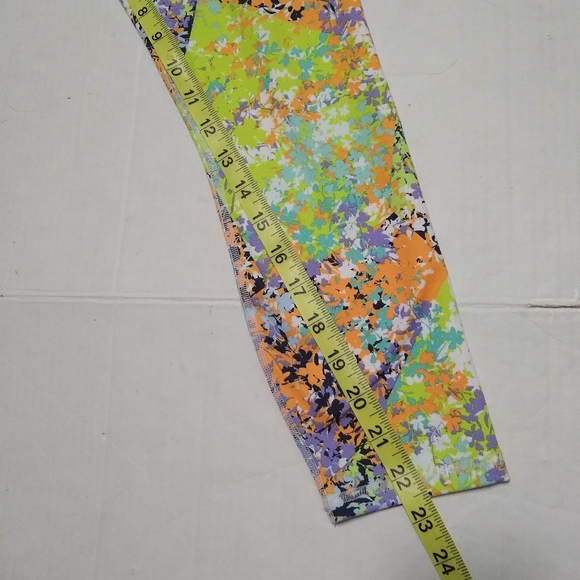 FABLETICS floral print PowerHold capri leggings, S - Picture 12 of 14